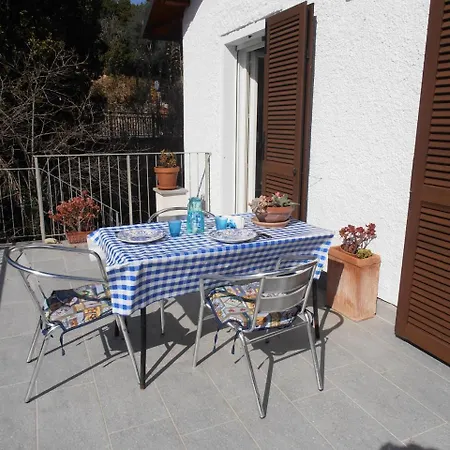 Semesterbostad Casa Fortuna Imperia